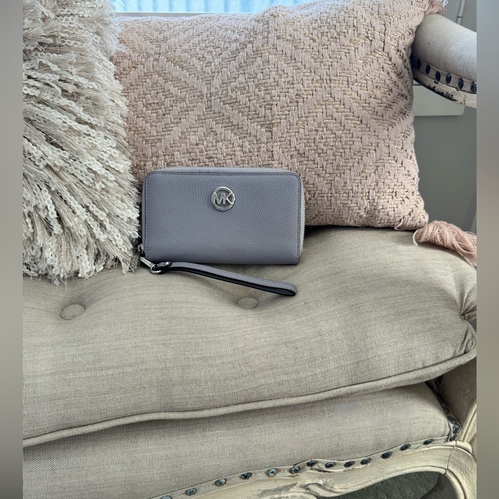 Michael Kors Soft Lavender Gray Pebbled Leather Wristlet Wallet